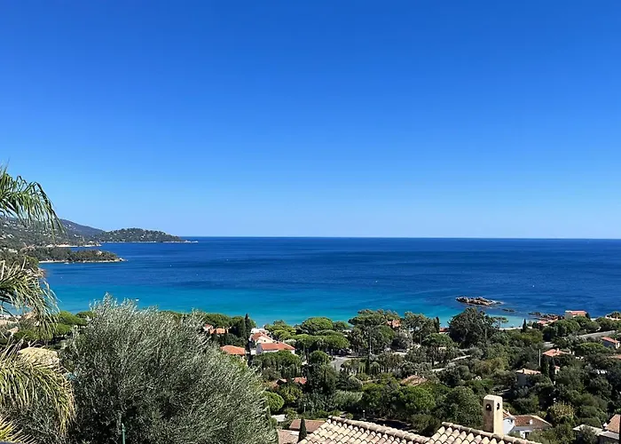 Saint Clair, Vue A Couper Le Souffle Le Lavandou